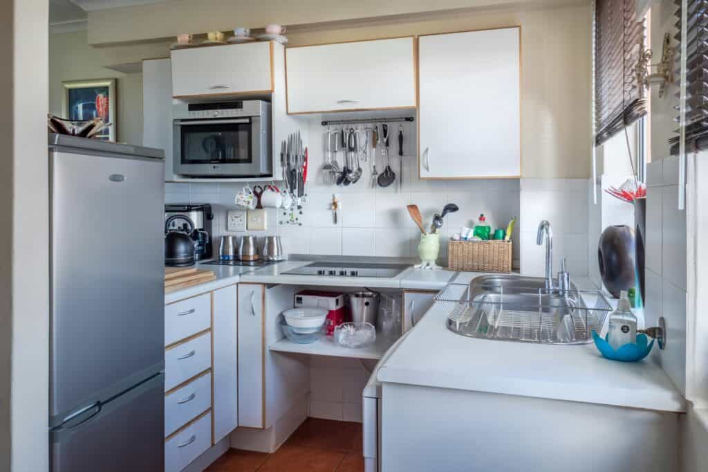 An organised small kitchen